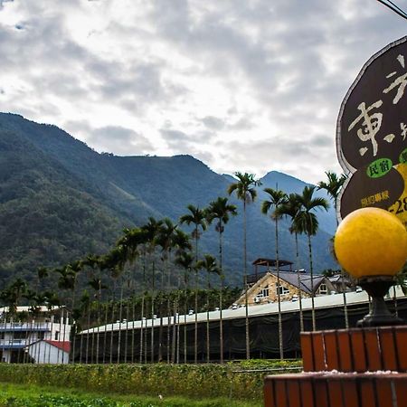 Dongguang Zhixing Homestay Yuchi Bagian luar foto