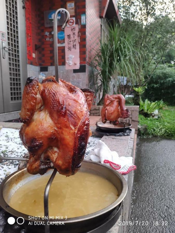 Dongguang Zhixing Homestay Yuchi Bagian luar foto